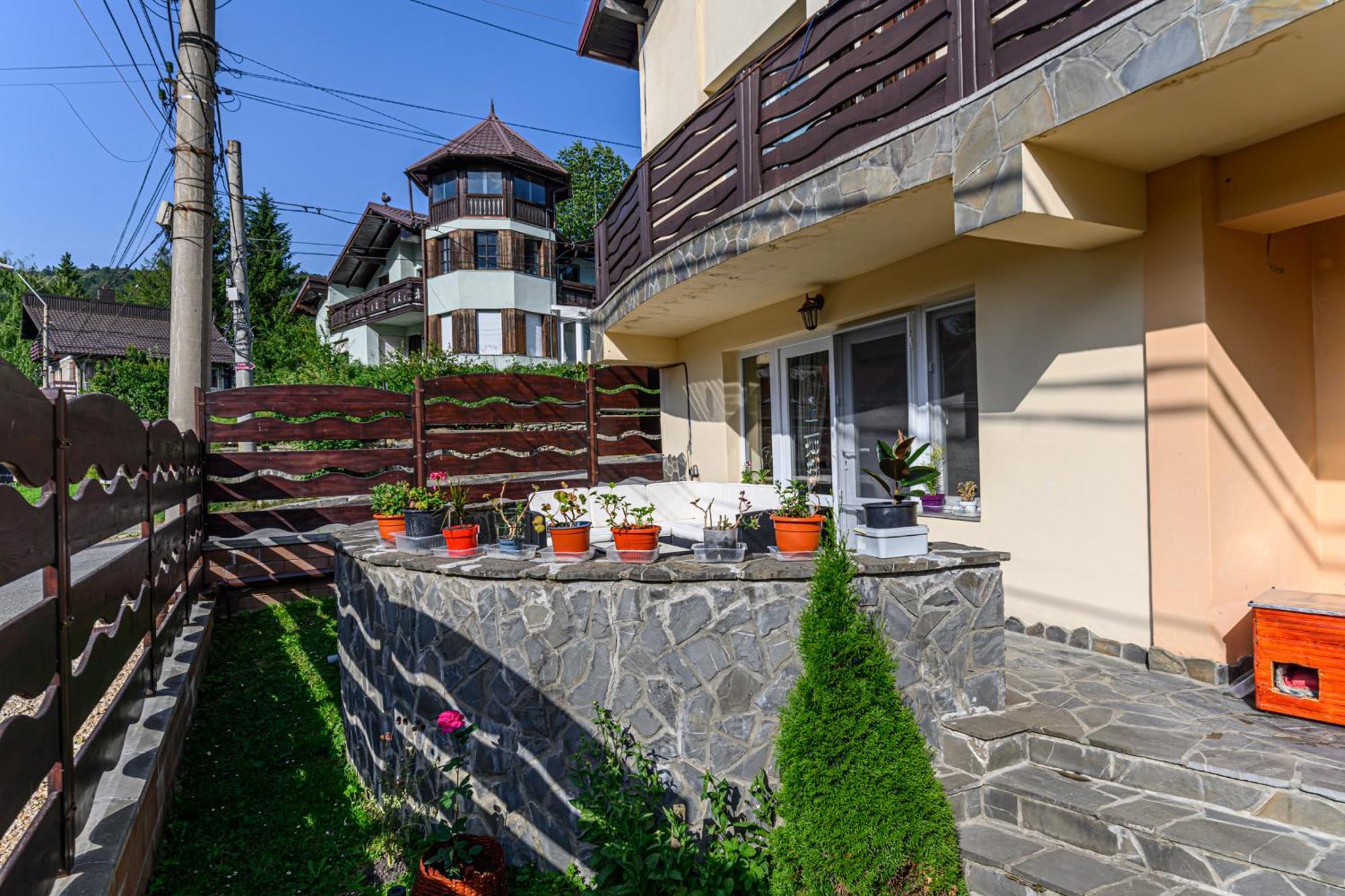 Casa Ramino Ξενοδοχείο Buşteni Εξωτερικό φωτογραφία